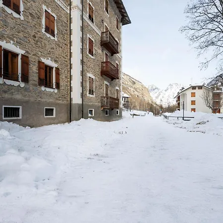 Apartman In The Historic Building, Con Aria Condizionata *