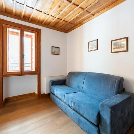Apartman In The Historic Building, Con Aria Condizionata