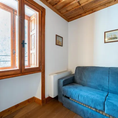 In The Historic Building, Con Aria Condizionata Apartman *