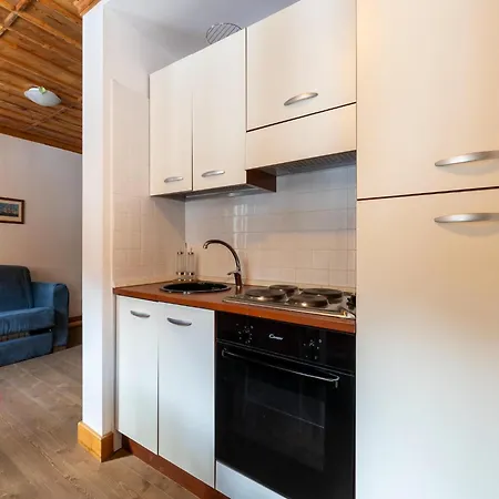 Apartman In The Historic Building, Con Aria Condizionata *