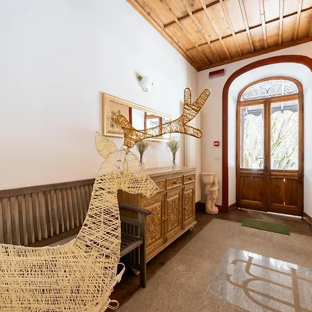 Apartman In The Historic Building, Con Aria Condizionata