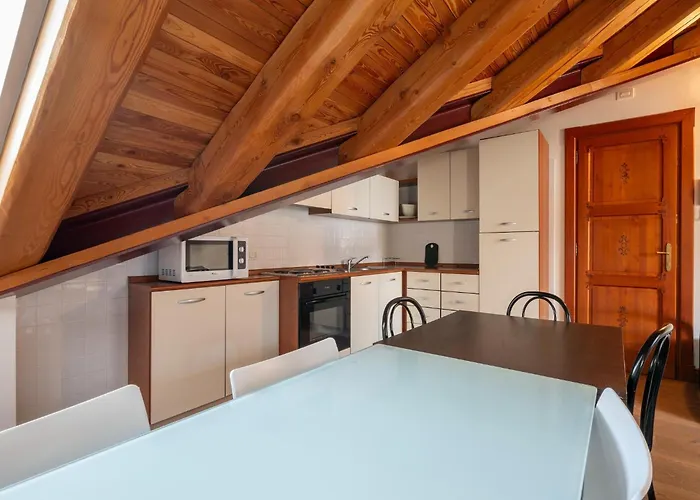 In The Historic Building, Con Aria Condizionata Apartment